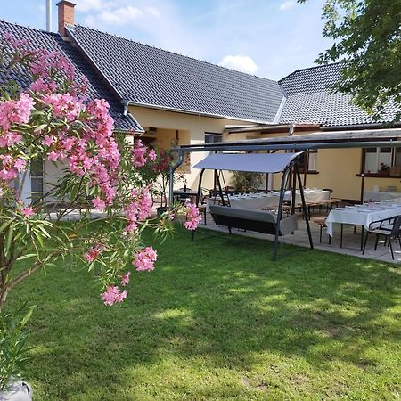 Tartos Szegfu Vendeghaz, Maganszallas Tazlar 外观 照片