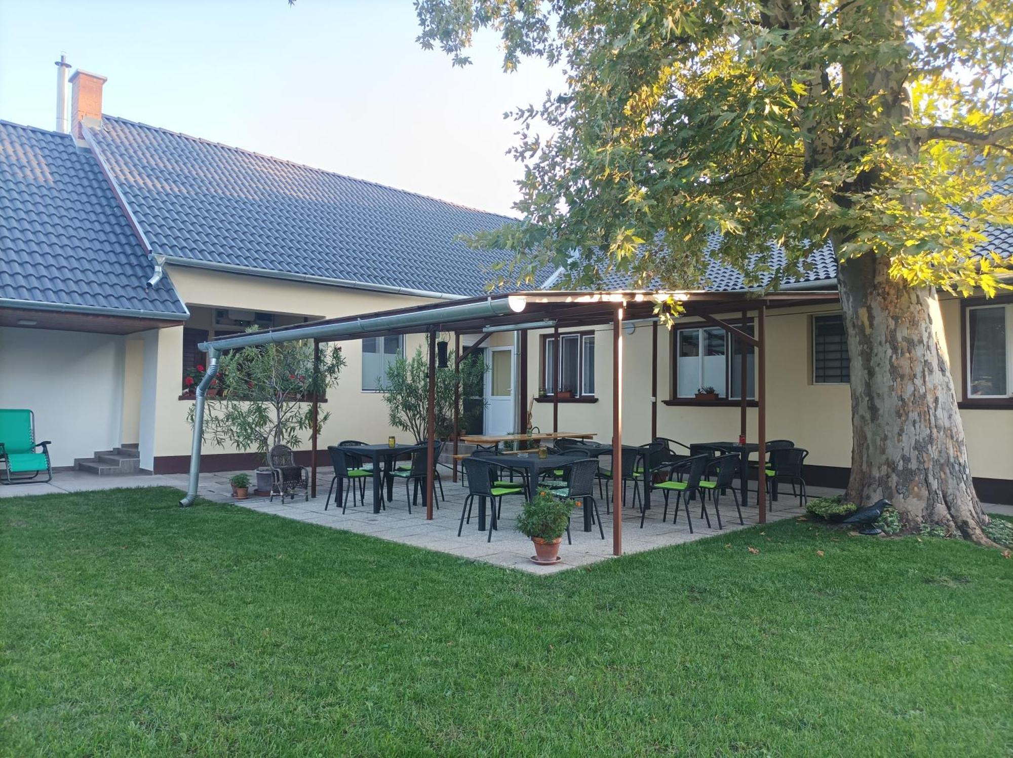 Tartos Szegfu Vendeghaz, Maganszallas Tazlar 外观 照片